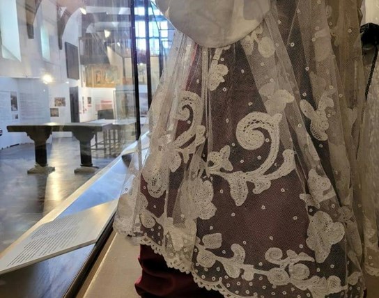 Musea Hunnegem - Expo 'Vrouwen aan de Kant' - Religieus Kantwerk in Hunnegem