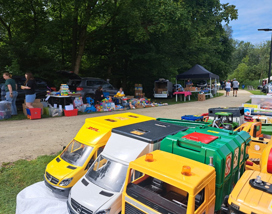 Speelgoedbeurs en rommelmarkt